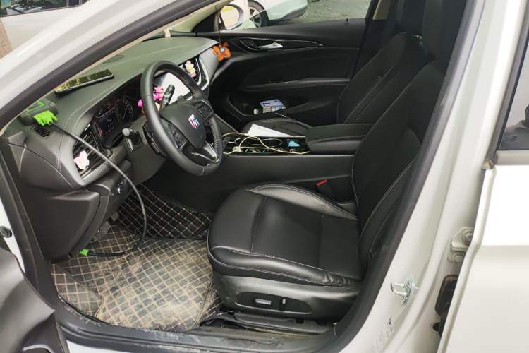 Used Buick Regal 2024 25T Deluxe Edition Left Front Seat