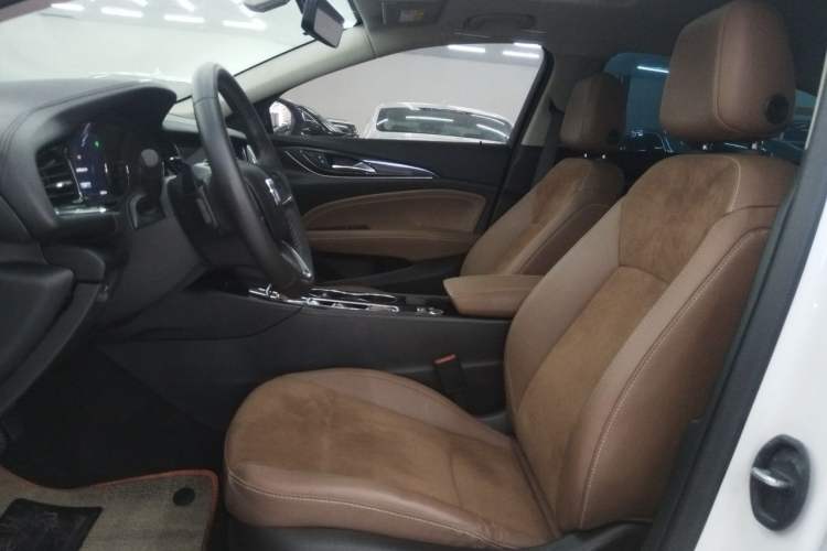 Used Buick Regal 2024 28T Luxury Edition Left Front Seat
