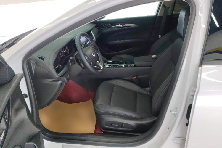 Used Buick Regal 2024 28T Luxury Edition Left Front Seat