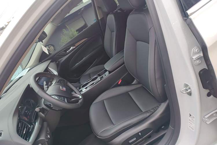 Used Buick Regal 2024 Revised 25T Ultra-Comfort Edition Left Front Seat