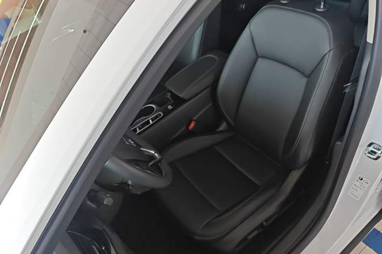 Used Buick Regal 2024 Revised 25T Ultra-Comfort Edition Left Front Seat