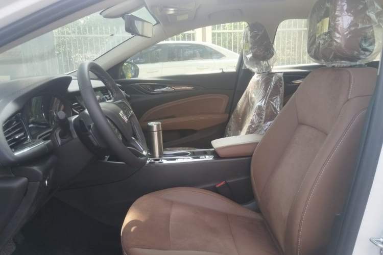 Used Buick Regal 2024 28T Luxury Edition Left Front Seat