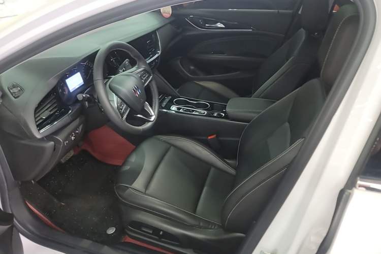 Used Buick Regal 2024 25T Deluxe Edition Left Front Seat