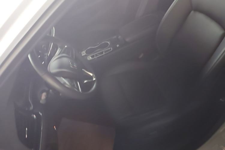 Used Buick Regal 2024 25T Deluxe Edition Left Front Seat