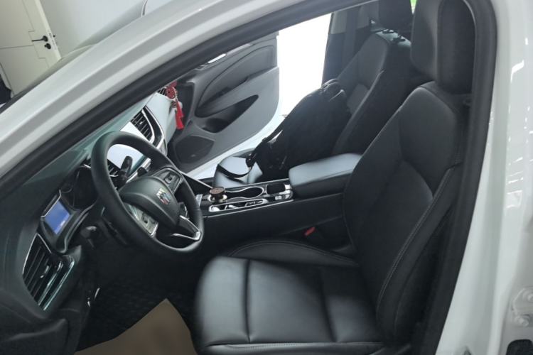 Used Buick Regal 2024 25T Deluxe Edition Left Front Seat