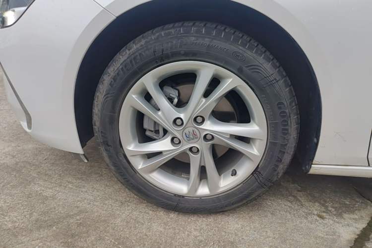 Used Buick Regal 2024 25T Deluxe Edition Left Front Wheel Hub