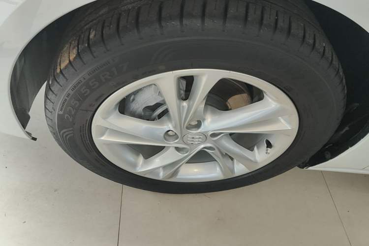 Used Buick Regal 2024 25T Deluxe Edition Left Front Wheel Hub
