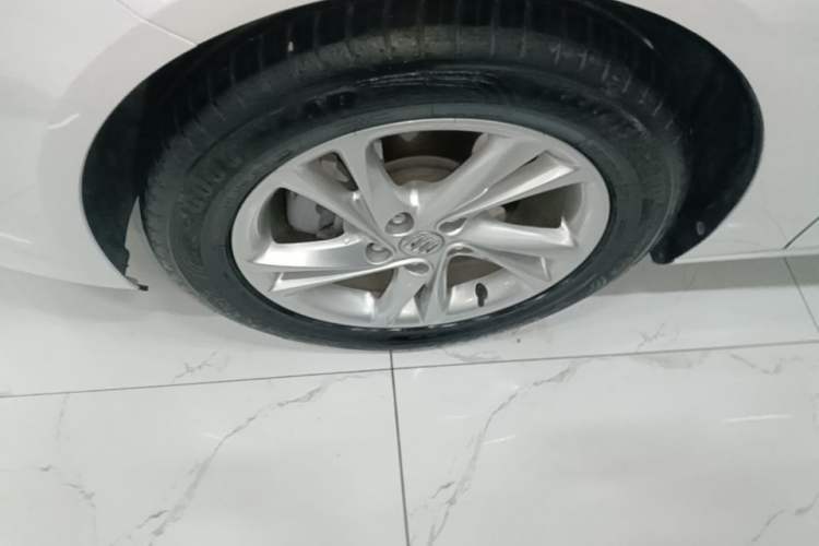 Used Buick Regal 2024 25T Deluxe Edition Left Front Wheel Hub