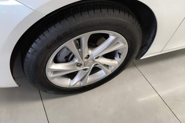 Used Buick Regal 2024 25T Deluxe Edition Left Front Wheel Hub