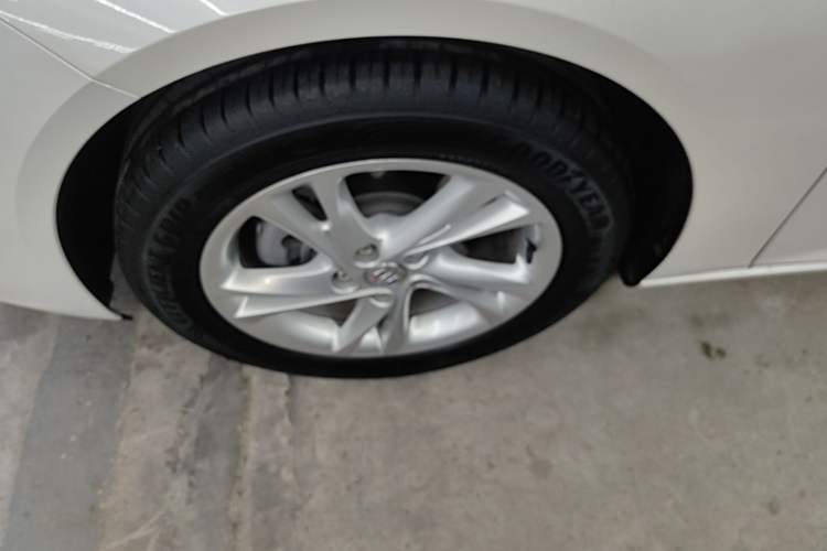 Used Buick Regal 2024 25T Deluxe Edition Left Front Wheel Hub