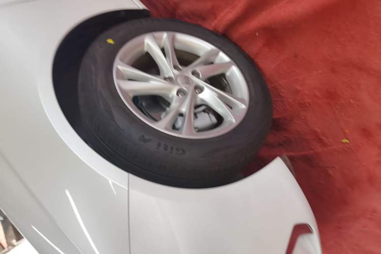 Used Buick Regal 2024 Revised 25T Ultra-Comfort Edition Left Front Wheel Hub