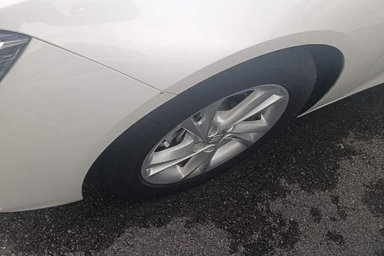 Used Buick Regal 2024 25T Deluxe Edition Left Front Wheel Hub