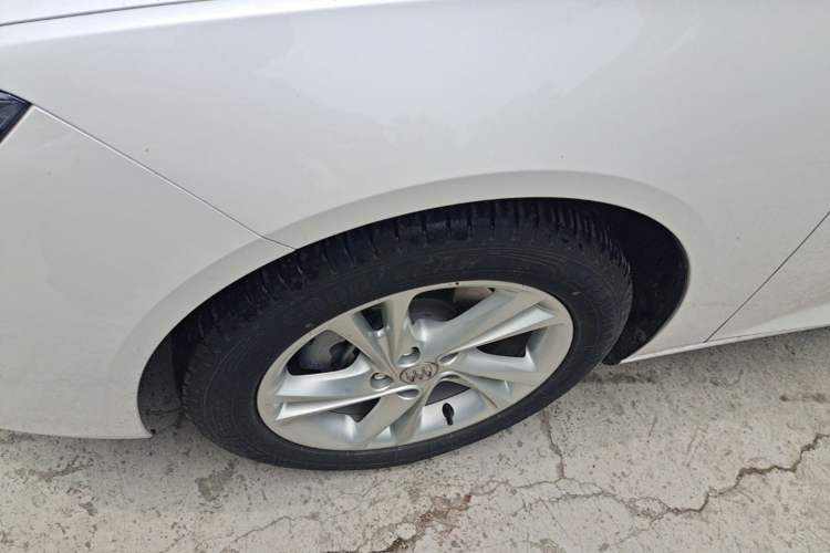 Used Buick Regal 2024 25T Deluxe Edition Left Front Wheel Hub