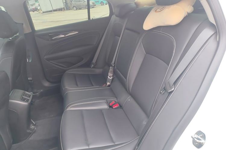Used Buick Regal 2024 25T Deluxe Edition Left Rear Seat