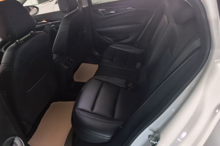 Used Buick Regal 2024 25T Deluxe Edition Left Rear Seat