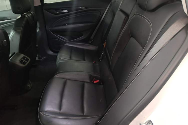Used Buick Regal 2024 25T Deluxe Edition Left Rear Seat