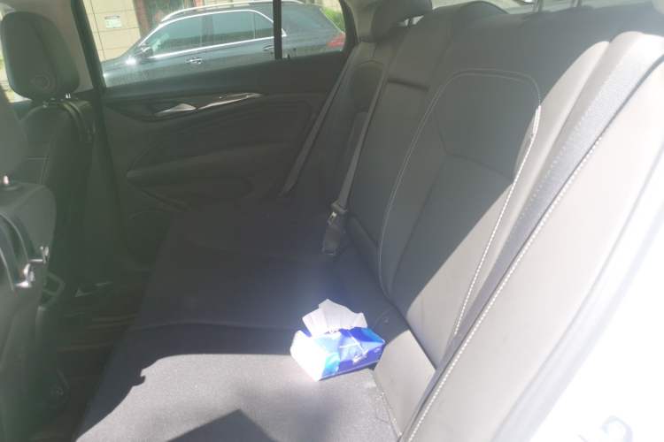 Used Buick Regal 2024 25T Deluxe Edition Left Rear Seat