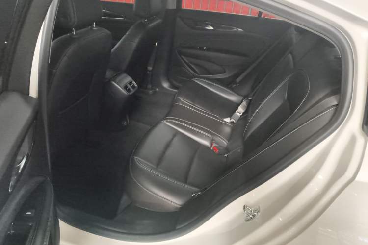 Used Buick Regal 2024 25T Deluxe Edition Left Rear Seat