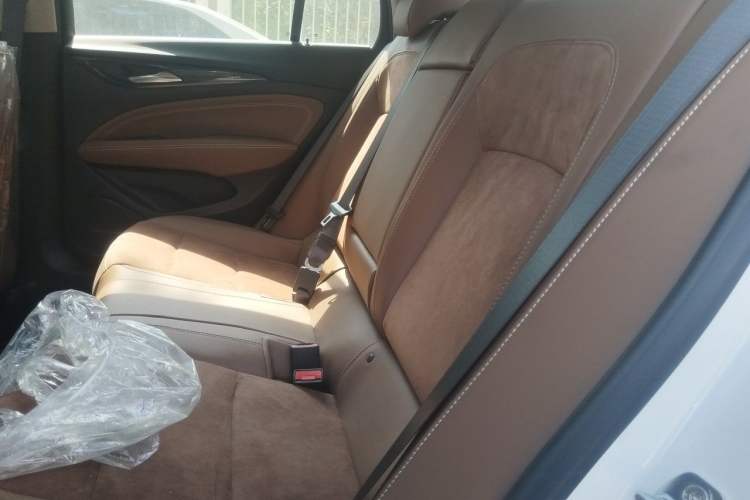 Used Buick Regal 2024 28T Luxury Edition Left Rear Seat