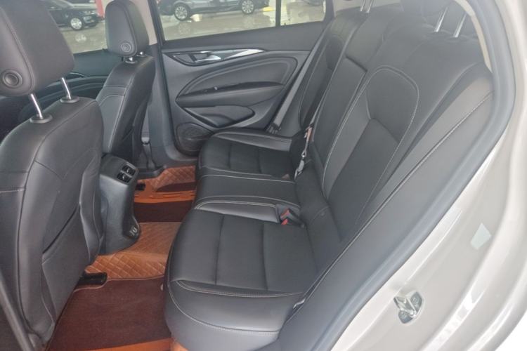 Used Buick Regal 2024 25T Deluxe Edition Left Rear Seat