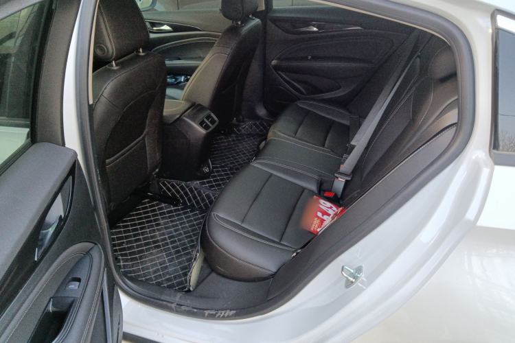 Used Buick Regal 2024 Revised 25T Ultra-Comfort Edition Left Rear Seat