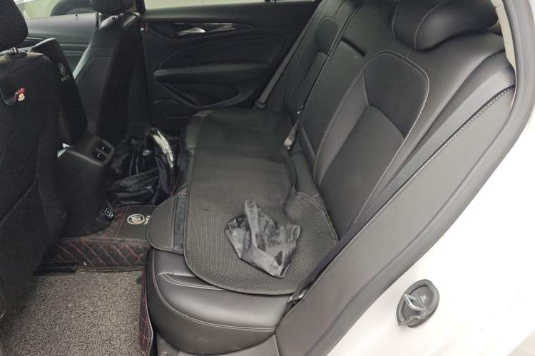 Used Buick Regal 2024 25T Deluxe Edition Left Rear Seat