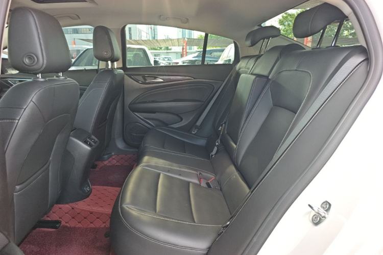 Used Buick Regal 2024 25T Deluxe Edition Left Rear Seat