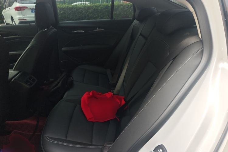 Used Buick Regal 2024 28T Luxury Edition Left Rear Seat