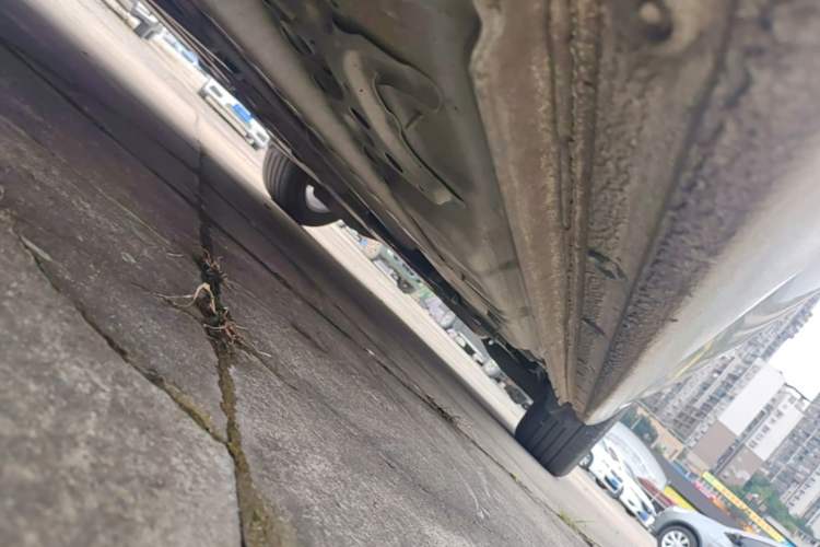 Used Buick Regal 2024 25T Deluxe Edition Left Side Sill