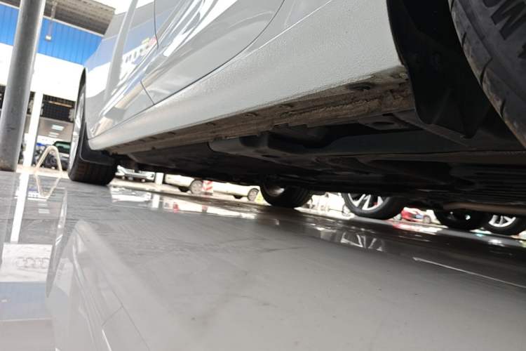 Used Buick Regal 2024 28T Luxury Edition Left Side Sill