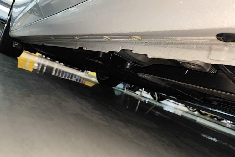 Used Buick Regal 2024 28T Luxury Edition Left Side Sill