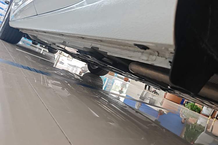 Used Buick Regal 2024 Revised 25T Ultra-Comfort Edition Left Side Sill