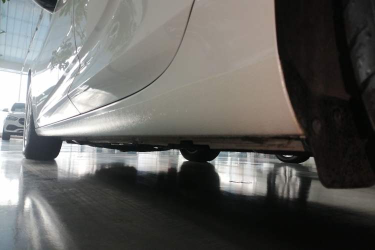 Used Buick Regal 2024 25T Deluxe Edition Left Side Sill