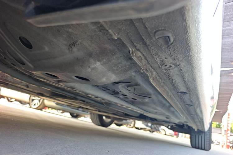 Used Buick Regal 2024 25T Deluxe Edition Left Side Sill