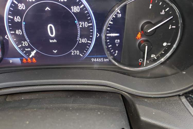 Used Buick Regal 2024 28T Luxury Edition Odometer Close Up