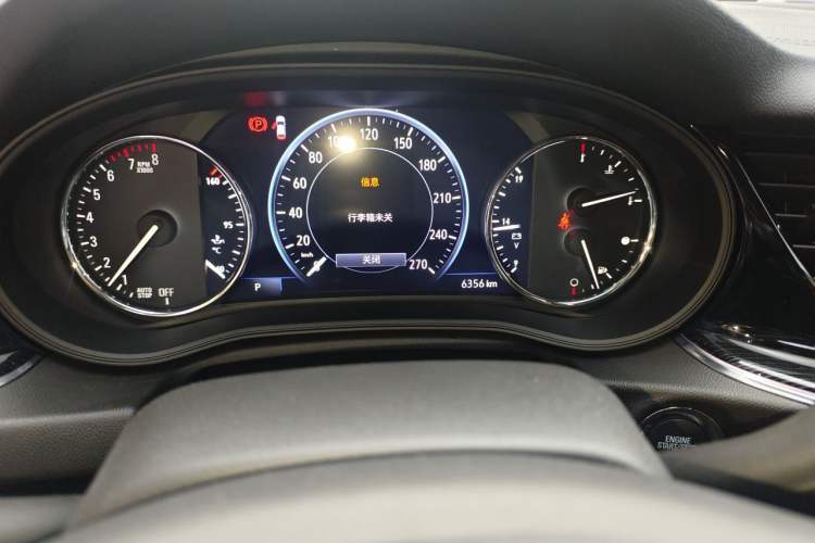 Used Buick Regal 2024 28T Luxury Edition Odometer Close Up