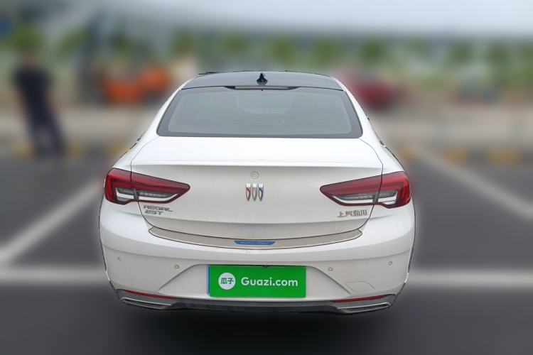 Used Buick Regal 2024 25T Deluxe Edition Rear