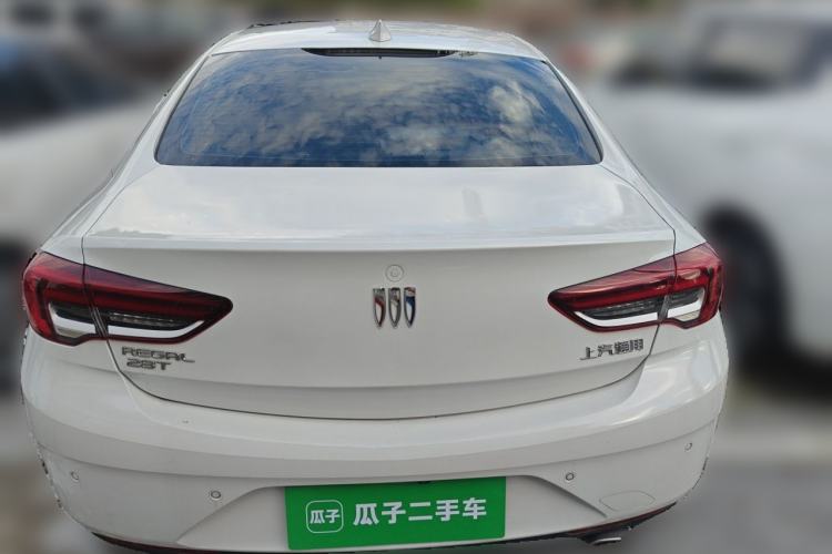 Used Buick Regal 2024 28T Luxury Edition Rear