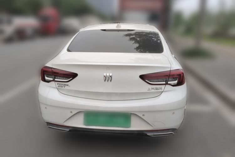 Used Buick Regal 2024 25T Deluxe Edition Rear