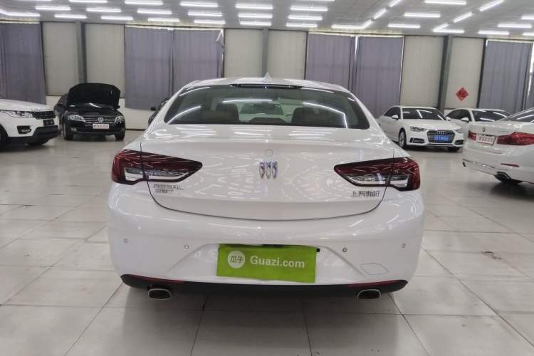 Used Buick Regal 2024 28T Luxury Edition Rear
