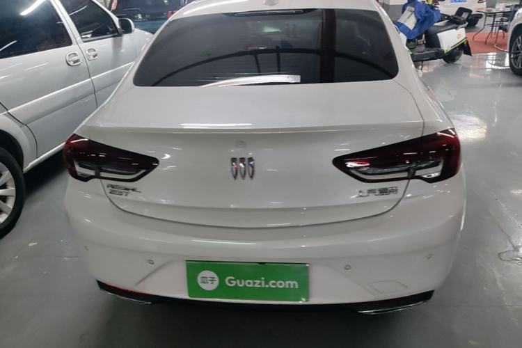 Used Buick Regal 2024 25T Deluxe Edition Rear