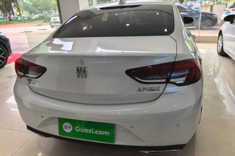 Used Buick Regal 2024 25T Deluxe Edition Rear