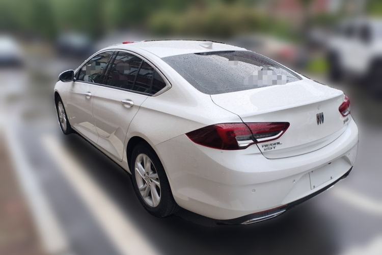 Used Buick Regal 2024 25T Deluxe Edition Rear Left 45 Deg