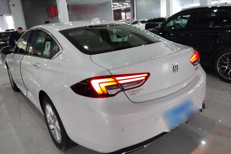 Used Buick Regal 2024 25T Deluxe Edition Rear Left 45 Deg
