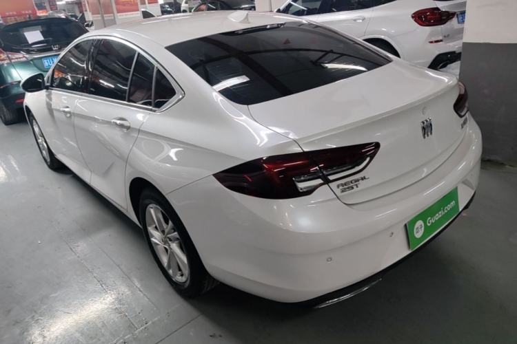 Used Buick Regal 2024 25T Deluxe Edition Rear Left 45 Deg