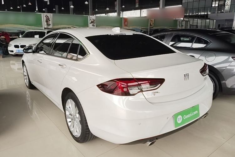Used Buick Regal 2024 28T Luxury Edition Rear Left 45 Deg