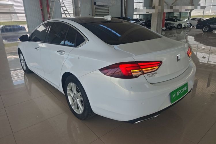 Used Buick Regal 2024 25T Deluxe Edition Rear Left 45 Deg