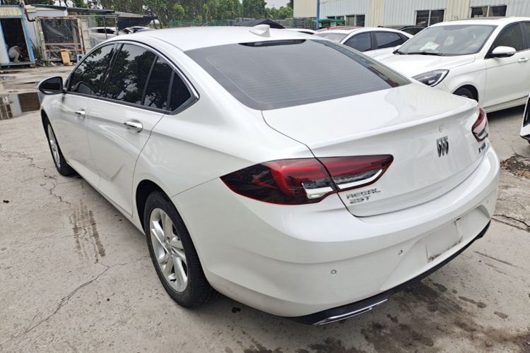 Used Buick Regal 2024 25T Deluxe Edition Rear Left 45 Deg