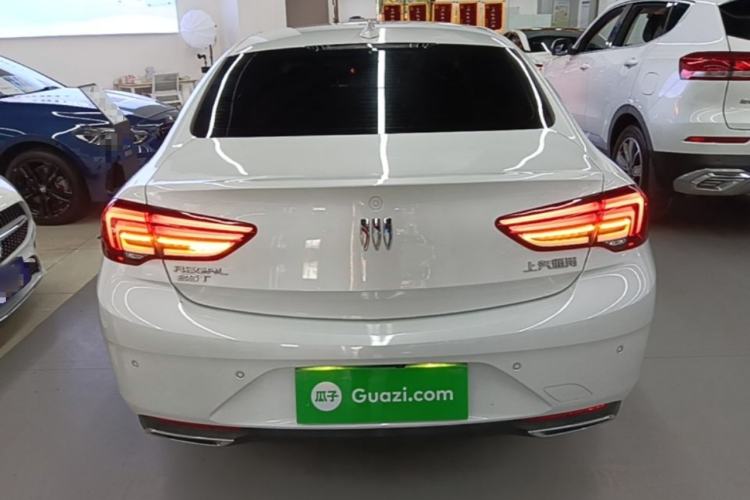 Used Buick Regal 2024 25T Deluxe Edition Rear