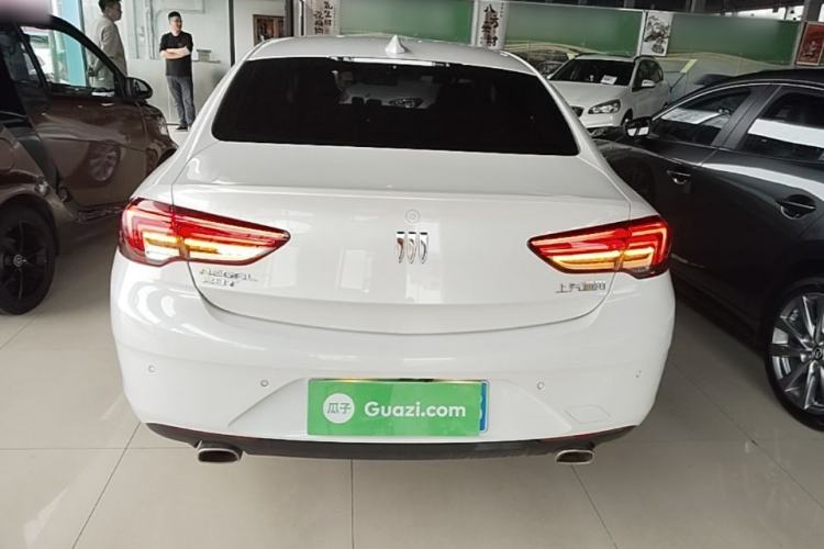 Used Buick Regal 2024 28T Luxury Edition Rear